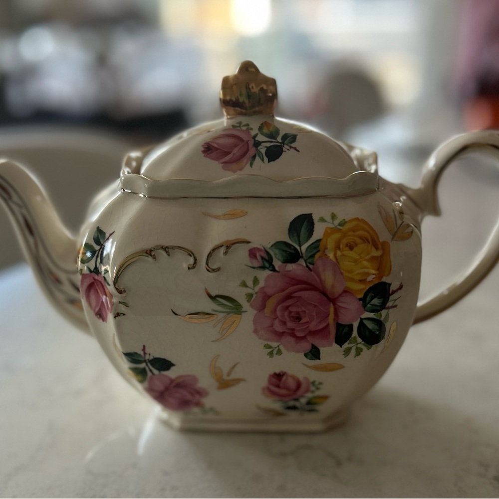 Sadler cube style teapot vintage #2897